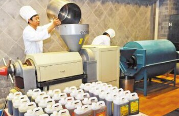 榨油機行業(yè)前景 榨油坊火爆的黃金產業(yè)(圖1)